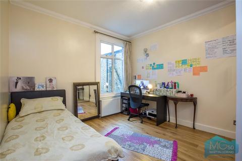 8 Clifton Road, London, N3 2AR