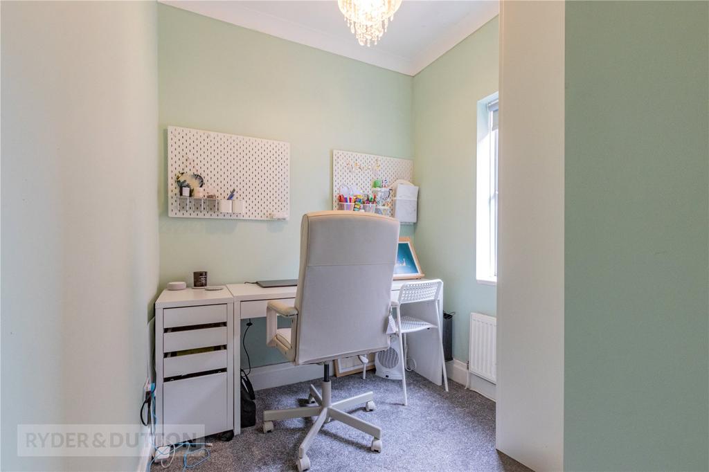 Bedroom/Office