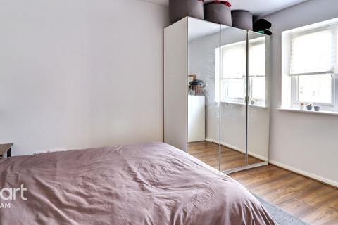 1 bedroom apartment for sale, Angelica Drive, London