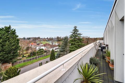 undefined, Littleworth Road, 4 Littleworth Road, KT10