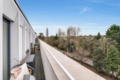 undefined, Littleworth Road, 4 Littleworth Road, KT10