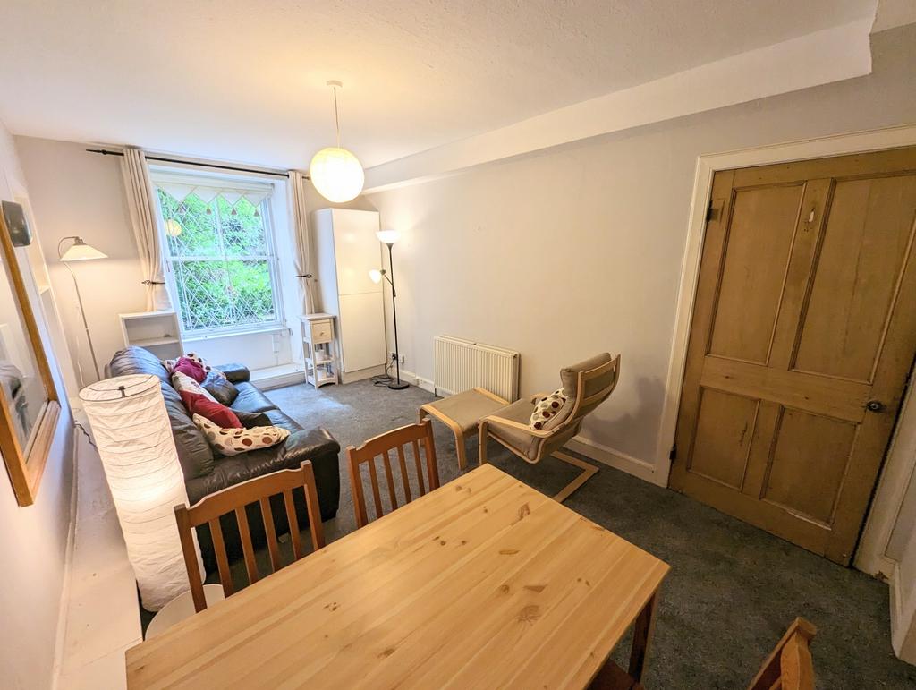Living area 3