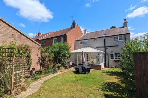 3 bedroom end of terrace house for sale, Sloe Lane, Beverley
