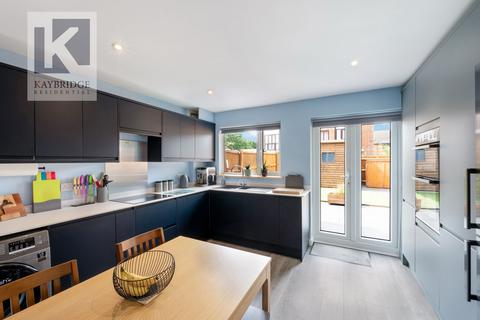 37 Farriers Road, Epsom, KT17 1LP