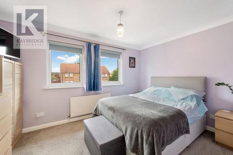 37 Farriers Road, Epsom, KT17 1LP