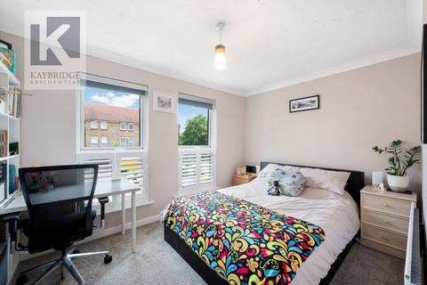 37 Farriers Road, Epsom, KT17 1LP