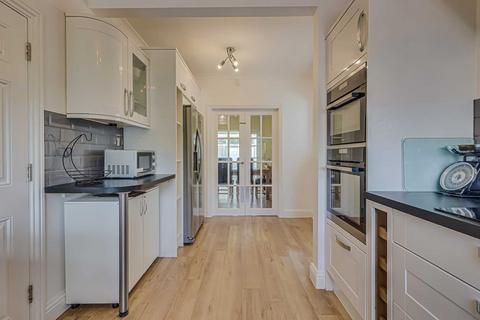 5 bedroom detached house for sale, Admirals Walk, Southend-on-sea, SS3
