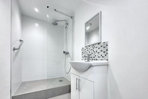 1 bedroom house to rent, Barchester Close, Uxbridge, UB8