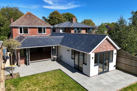 undefined, Queen Katherine Road, Lymington, SO41
