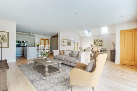 undefined, Queen Katherine Road, Lymington, SO41