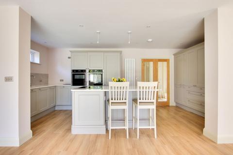 undefined, Queen Katherine Road, Lymington, SO41