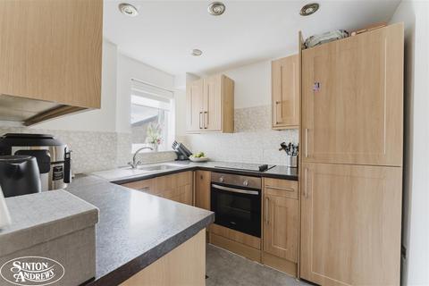 3 bedroom apartment for sale, Station Road, London