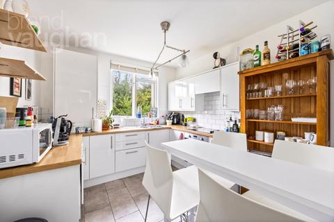 2 bedroom flat for sale, Tisbury Road, Hove, BN3