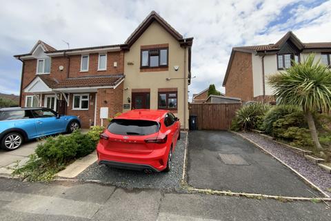 8 Bramble Close, Cradley Heath, B64 5QQ