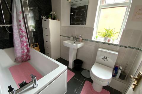 8 Bramble Close, Cradley Heath, B64 5QQ