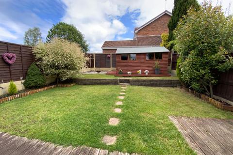 8 Bramble Close, Cradley Heath, B64 5QQ