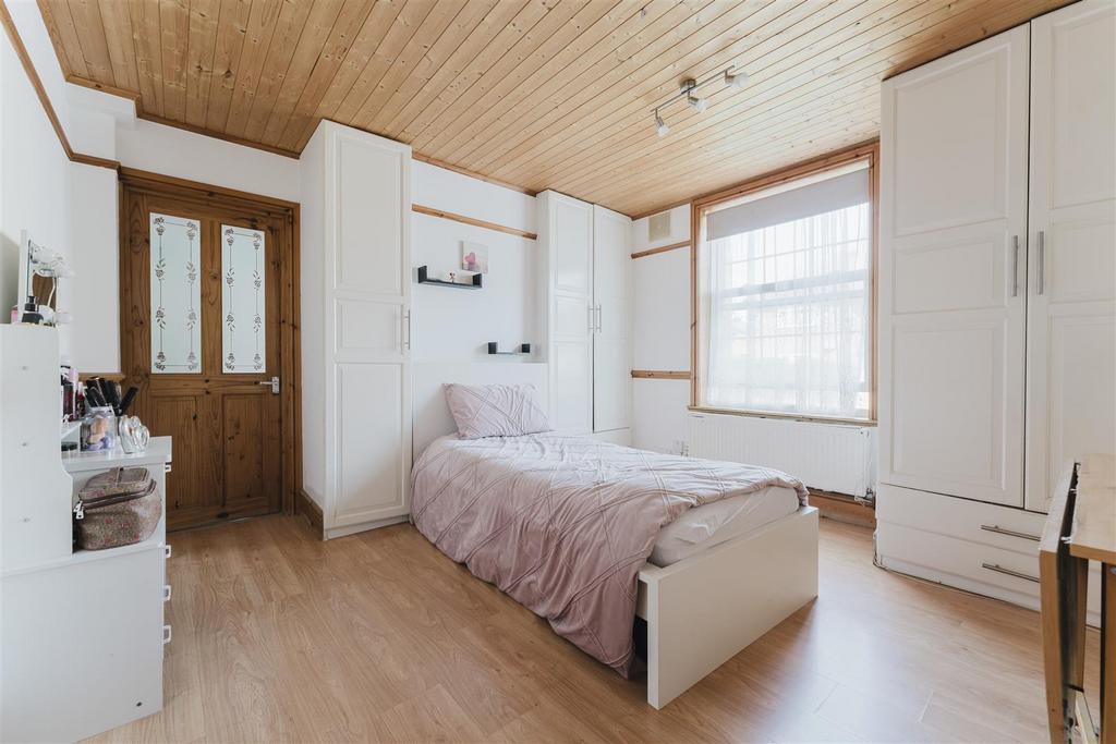 46 Bordars Road Bed 1.jpg