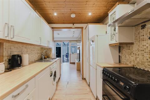 2 bedroom maisonette for sale, Bordars Road, London