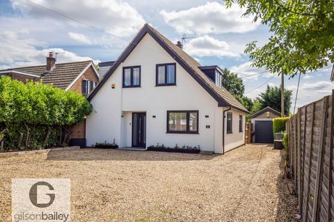 4 bedroom chalet for sale, Salhouse Road, Norwich NR13