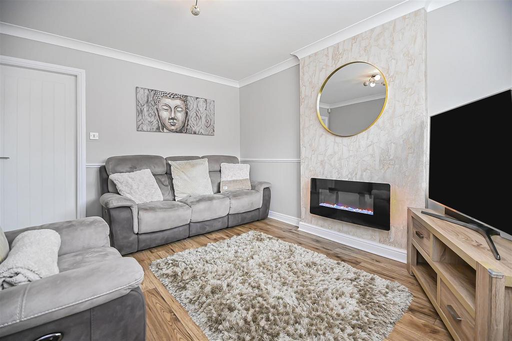 3 Burwell Close Lounge (3).jpg