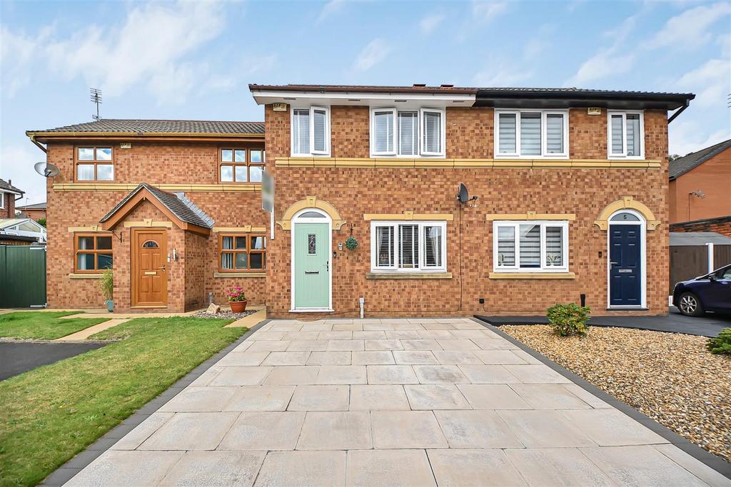 3 Burwell Close External (1).jpg