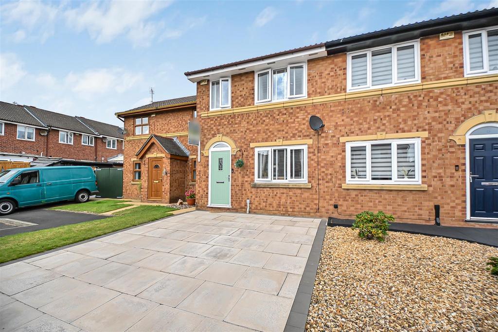 3 Burwell Close External (2).jpg