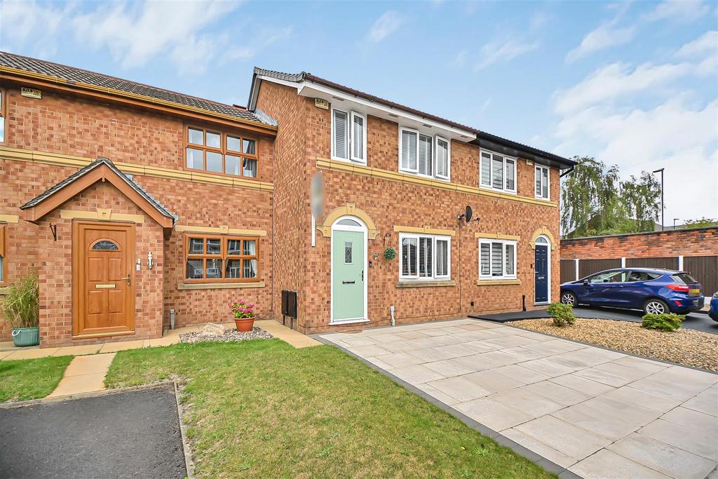 3 Burwell Close External (7).jpg