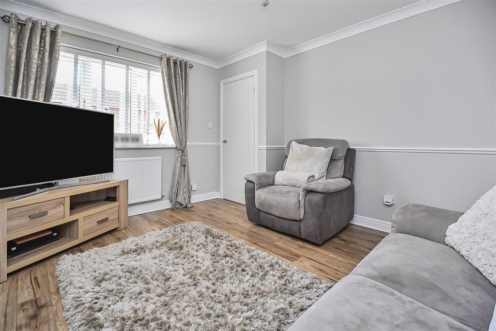 3 Burwell Close Lounge (4).jpg
