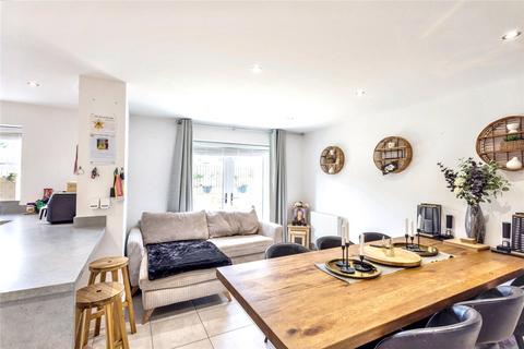 14 Baynes Drive, Dishforth, Thirsk, YO7 3GA