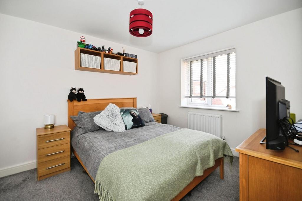 BEDROOM 2.jpg