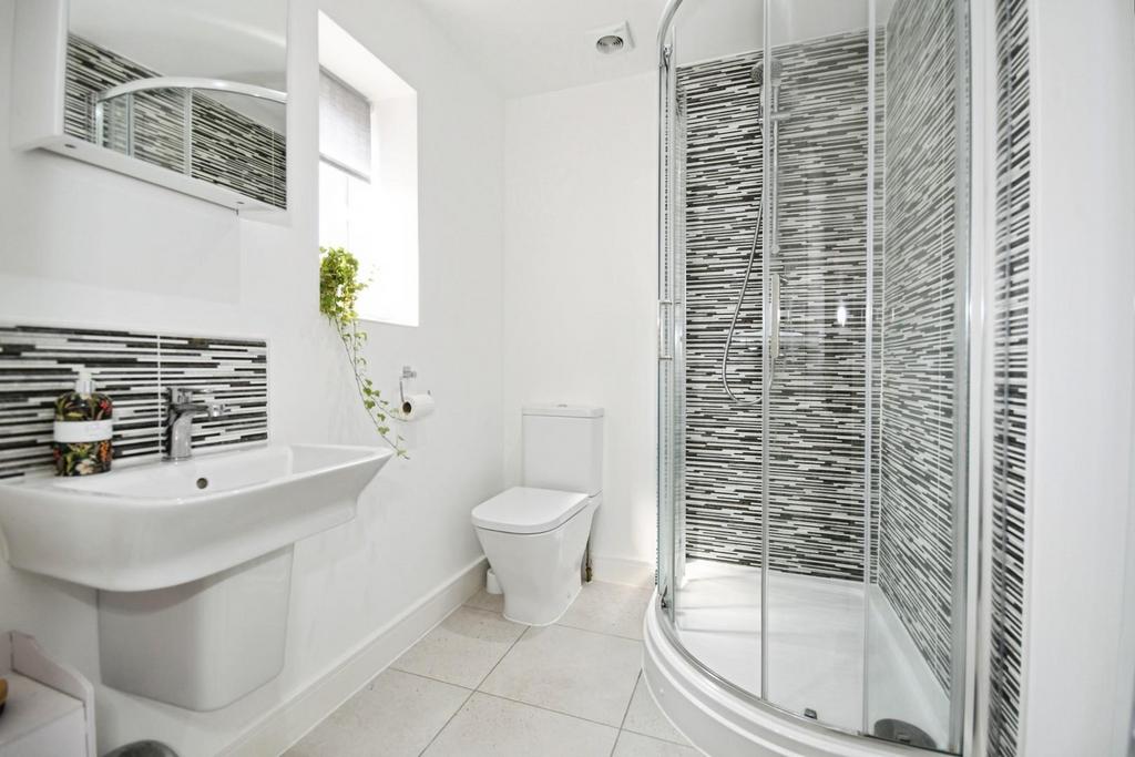EN SUITE.jpg
