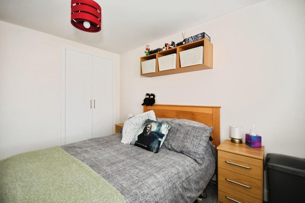 BEDROOM 2 02.jpg