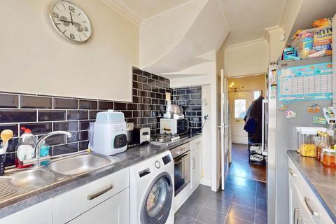 26 Lawrence Crescent, Dagenham, RM10 7HJ