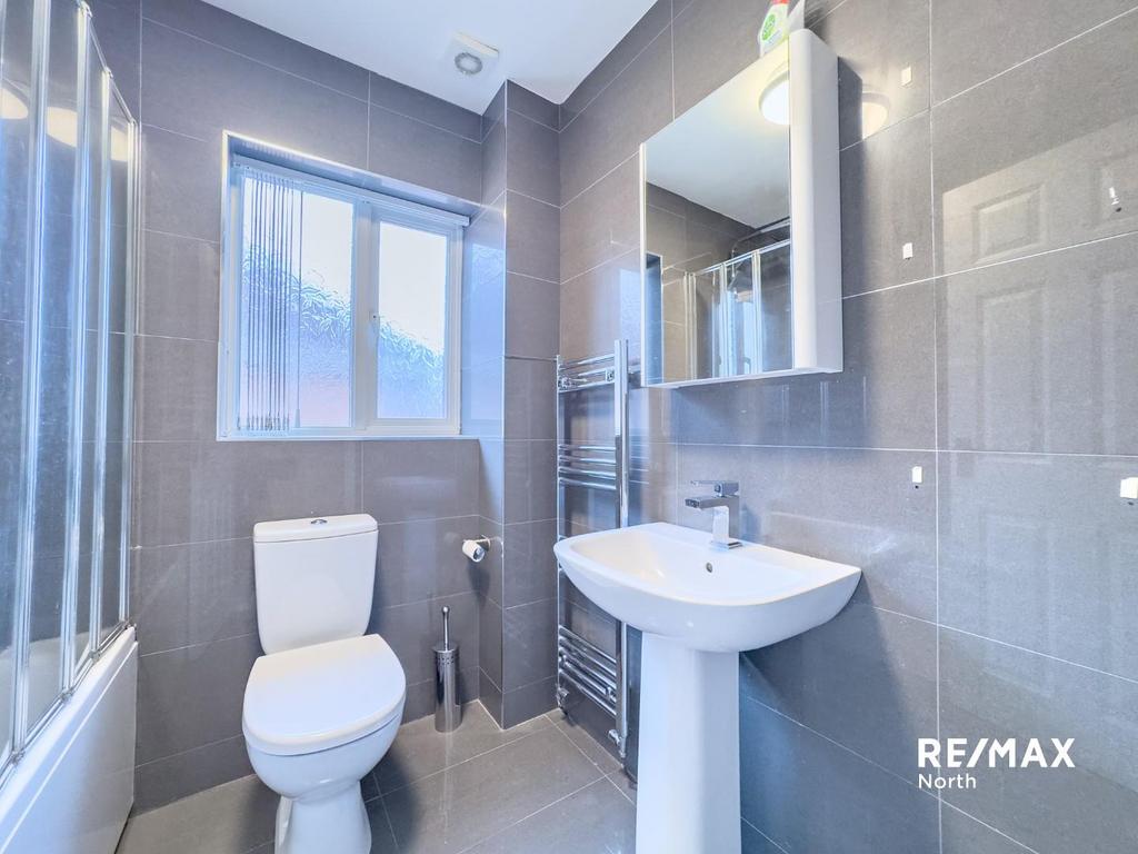 Main Bathroom