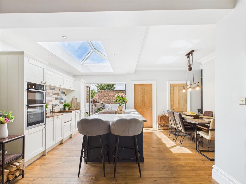 Kitchen/living area