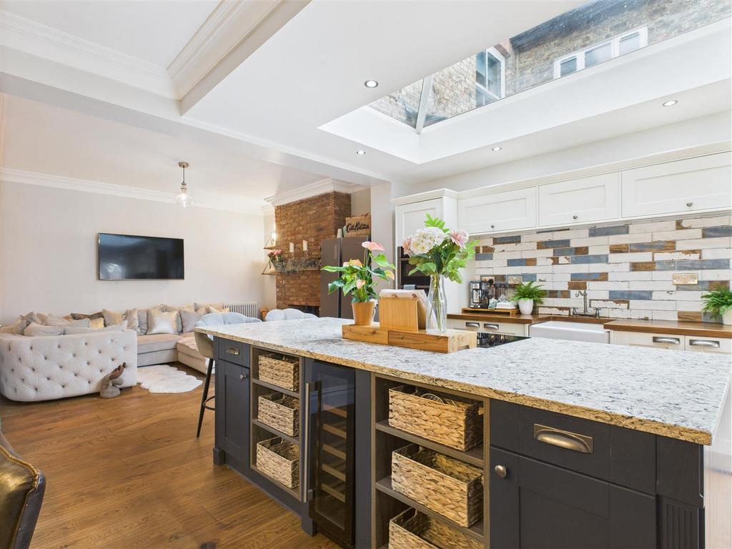 Kitchen/living area