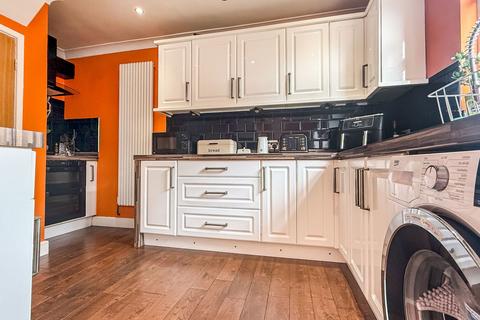 13 Brixton Close, Hull, HU8 0QL