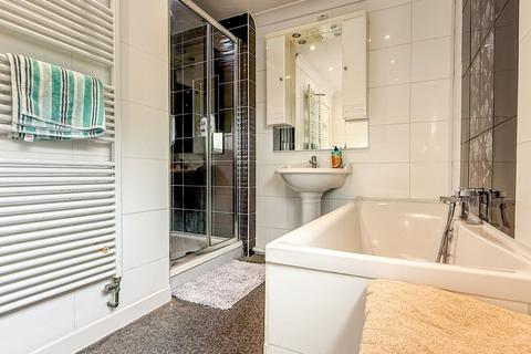 13 Brixton Close, Hull, HU8 0QL