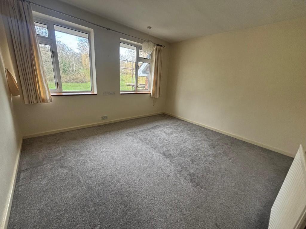 Bedroom One 1.jpg