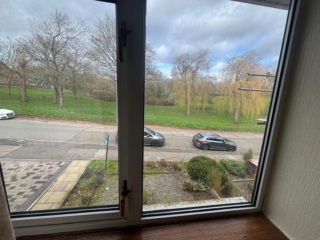 Views 1.jpg