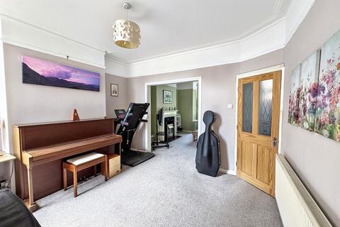34 Mountfield, Prestwich, Manchester, M25 1FJ