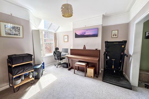 34 Mountfield, Prestwich, Manchester, M25 1FJ