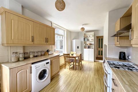 34 Mountfield, Prestwich, Manchester, M25 1FJ