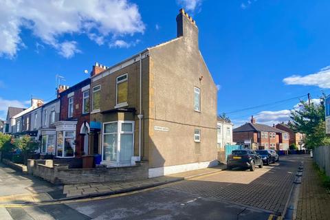 3 bedroom end of terrace house for sale, Hull Road, Hessle, East Riding of Yorkshi, HU13