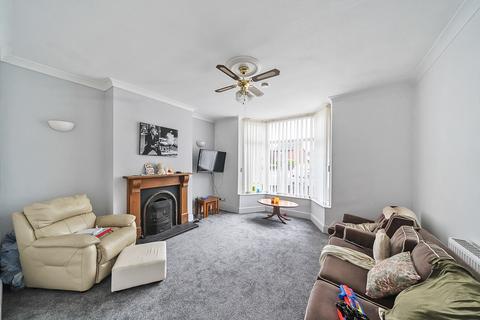 3 bedroom end of terrace house for sale, Hull Road, Hessle, East Riding of Yorkshi, HU13