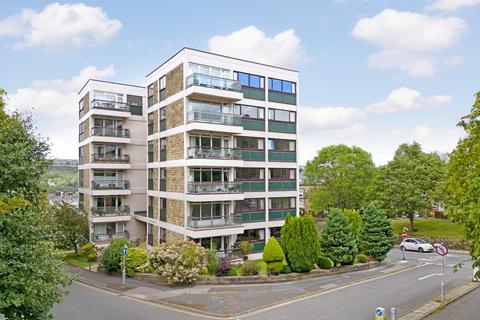 3 bedroom apartment for sale, Wells Promenade, Ilkley LS29