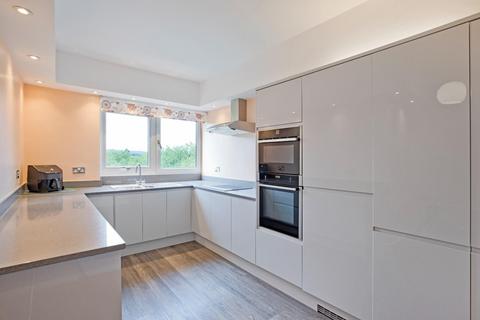 3 bedroom apartment for sale, Wells Promenade, Ilkley LS29