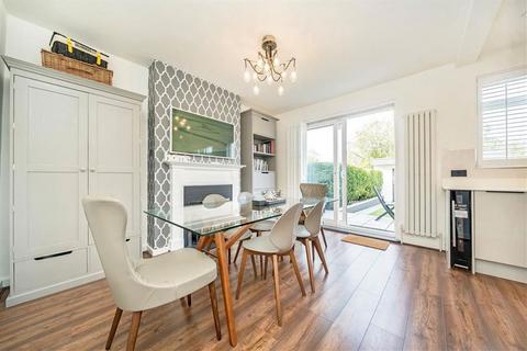 3 bedroom semi-detached house for sale, Rayford Avenue, London SE12