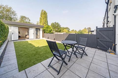 30 Rayford Avenue, London, SE12 0NG