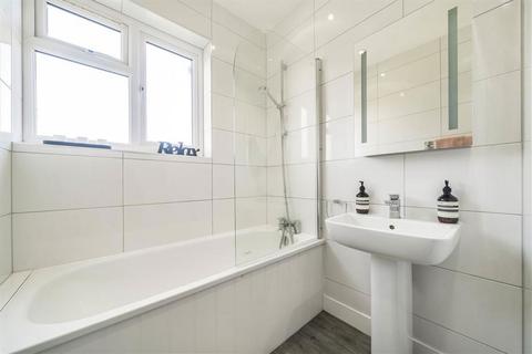 30 Rayford Avenue, London, SE12 0NG